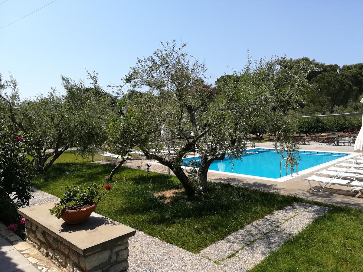 Asfendamos Villa Захаро Екстериор снимка