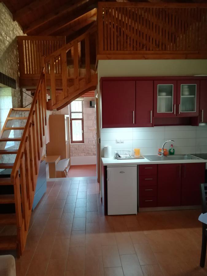 Asfendamos Villa Захаро Екстериор снимка